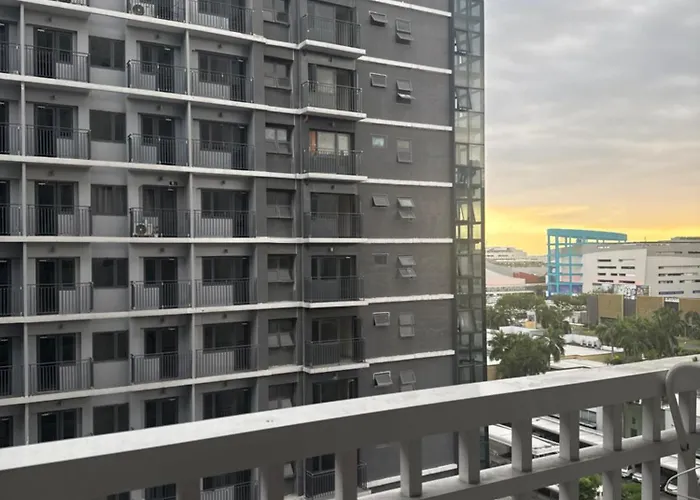 Chen Staycation At Shore Manila