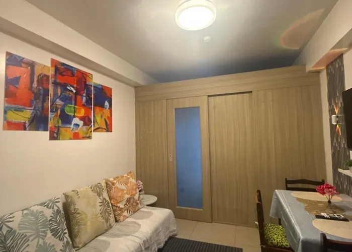 Chen Staycation At Shore Apartahotel Manila